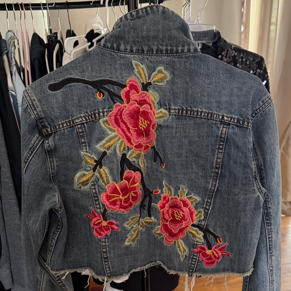 Cropped Embroidered Blue Denim Jacket